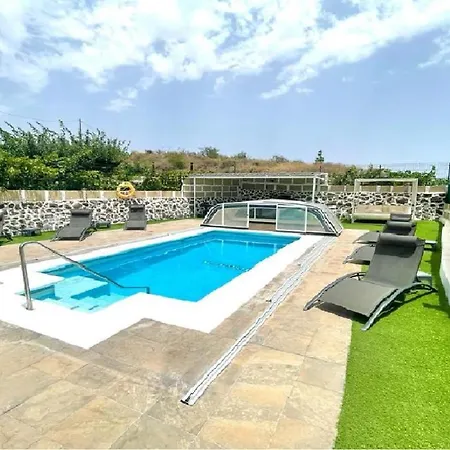 Paraiso. Heated Pool בית כפרי *