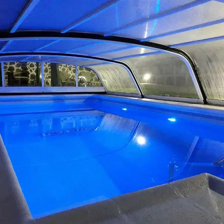 Paraiso. Heated Pool בית כפרי